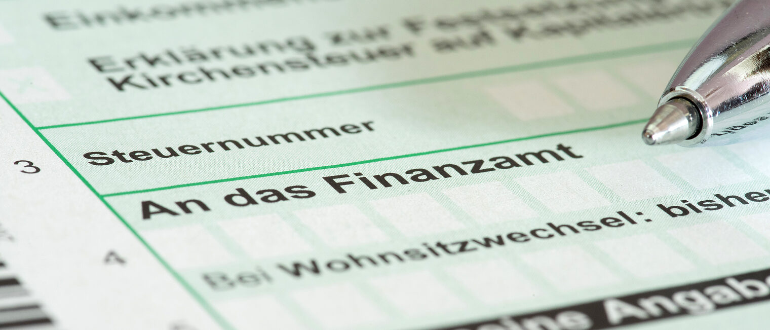 Steuern, Formular, Steuererklärung, Finanzamt. Bild: studio v-zwoelf / stock.adobe.com