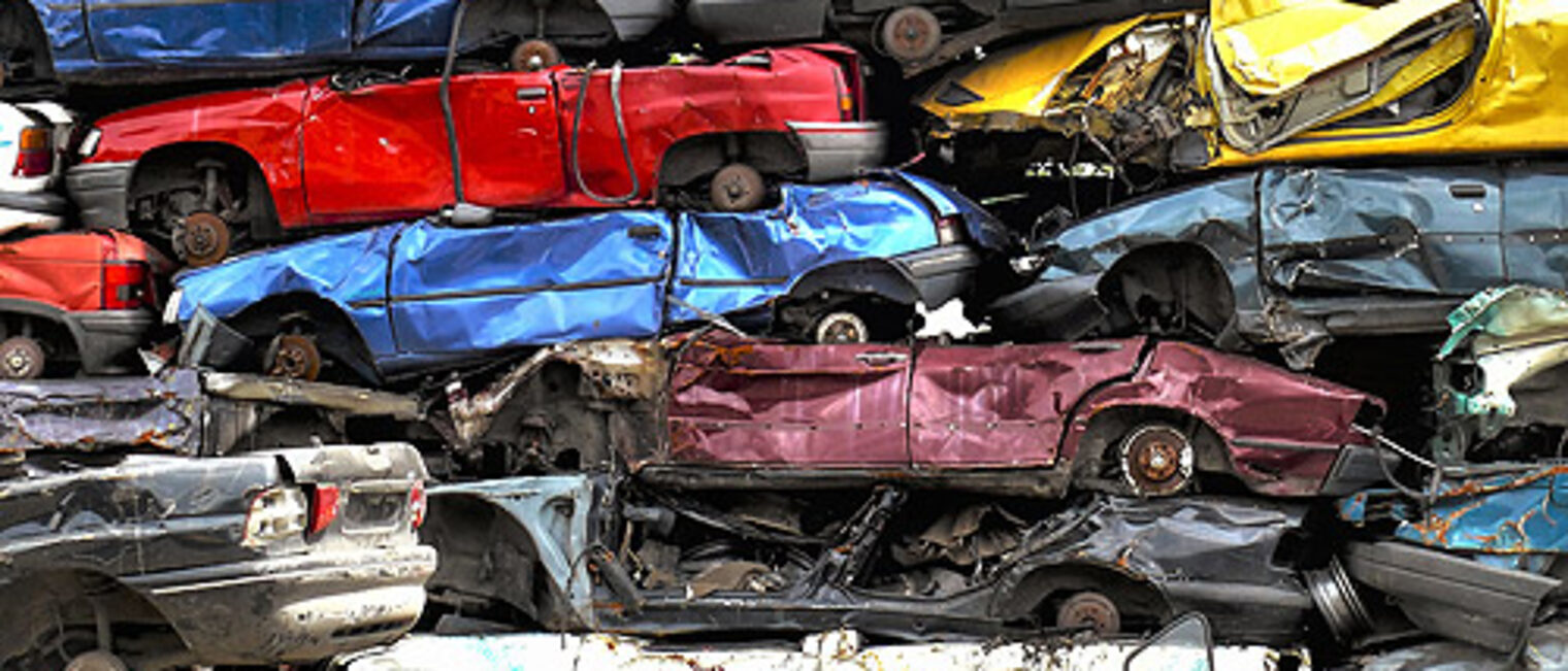 Autoverwertung. Bild: pixelio.de - Stephan Wengelinski