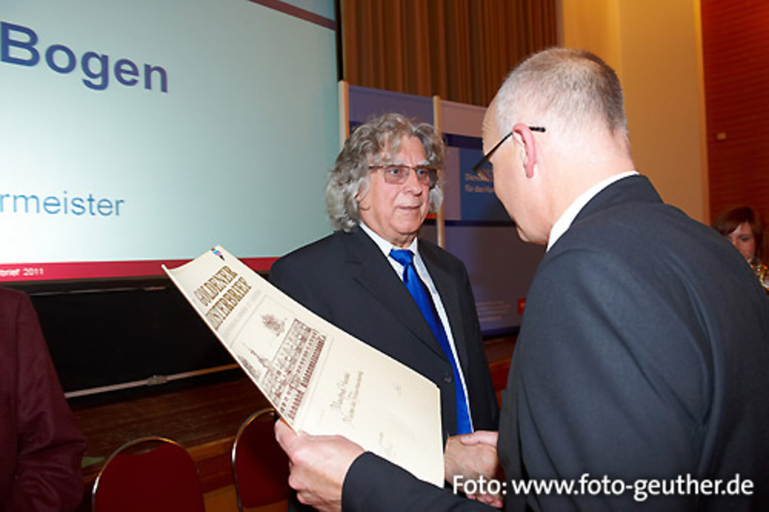 Impressionen der Festveranstaltung anlässlich der Verleihung der goldenen Meisterbriefe 2011. Bild: 36