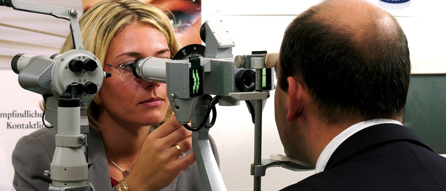 Sehtest, Augenoptiker, Prüfung. Bild: www.amh-online.de