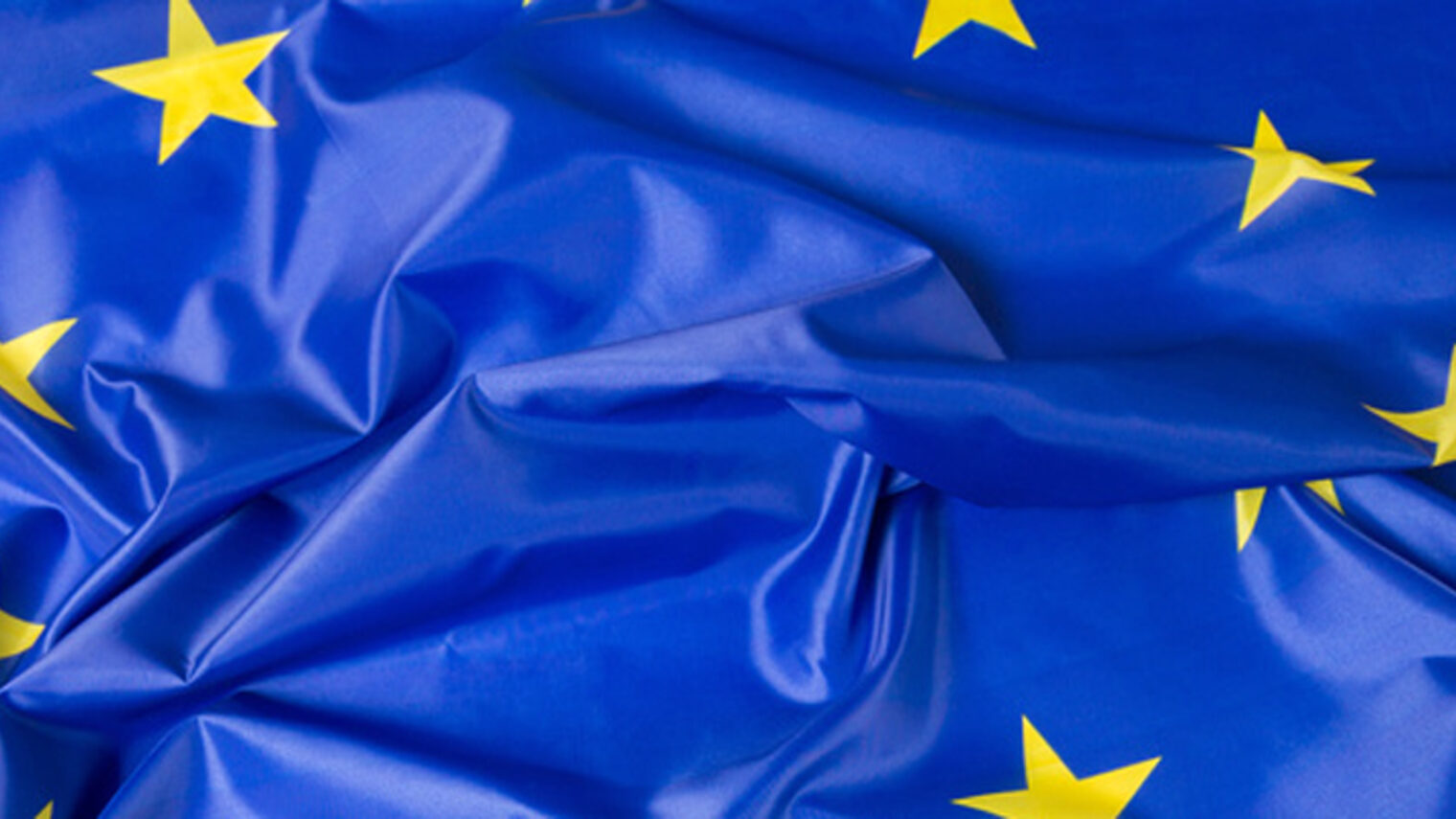 European Union EU Flag Schlagwort(e): eu, flag, fabric, silky, cloth, european, yellow, silk, glossy, star, drapery, wave, union, texture, blue, euro, background, europe, textile