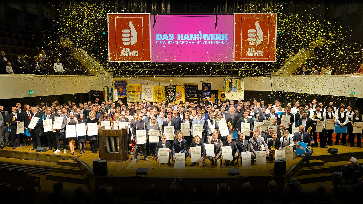 Gruppenbild: Meisterfeier der Handwerkskammer zu Leipzig am 16. November 2019.