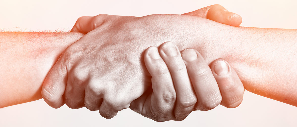 Concept of salvation. Image of the hands of two people at the time of rescue (help). Black and white. Schlagwort(e): assistance, strength, rescue, help, hand, deal, people, friendship, business, hold, support, friend, aid, man, team, cooperation, concept, human, dramatic, care, assist, concern, trouble, two, touch, save, hope, relationship, challenge, partnership, problem, partner, arm, trust, pull, difficulty, courage, religion, risky, companion, charity, lawyer, retrieve, background, black, white, tech, support
