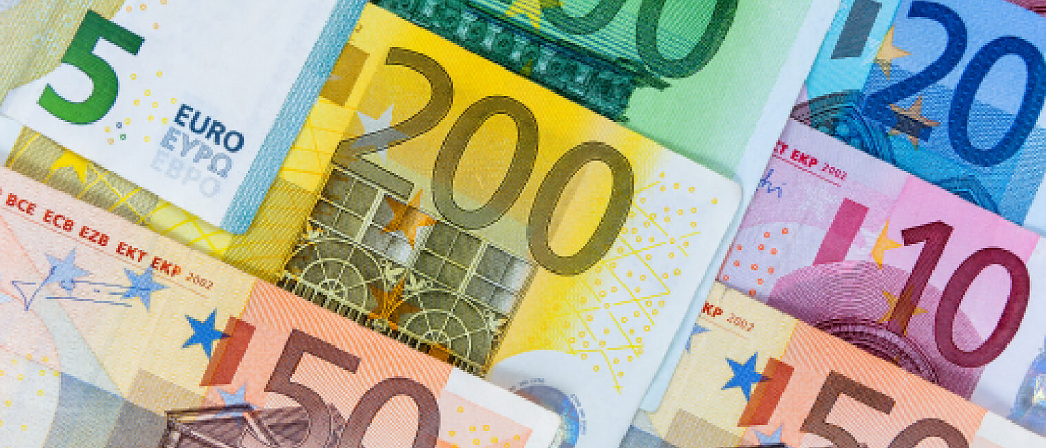 Geld, Euro, Geldscheine. Bild: mkos83 / stock.adobe.com