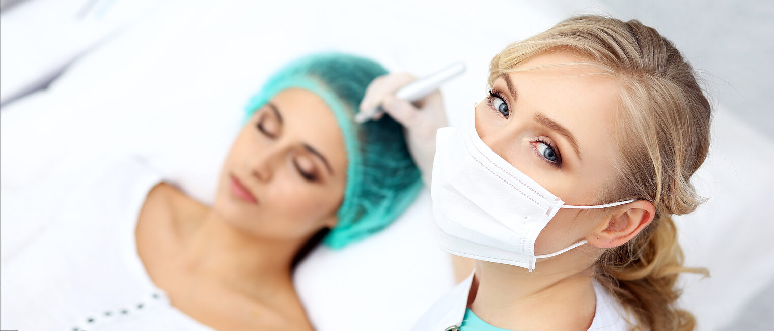 Professional beautician doing eyebrow tattoo at woman face. Permanent brow makeup in beauty salon, closeup. Cosmetology treatment. Schlagwort(e): permanent, makeup, tattoo, cosmetology, salon, woman, beauty, beautician, treatment, aesthetic, skin, face, clinic, dermatology, doctor, patient, healthcare, health, care, medicine, medicin, cosmetics, cosmetician, equipment, eye, eyebrow, girl, model, make, lying, procedure, smile, smilling, happy, hands, female, artist, working, business, blue, green, apply, applying, up, closeup, portrait, spa, having, permanent, makeup, tattoo, cosmetology, salon, woman, beauty, beautician, treatment, aesthetic, skin, face, clinic, dermatology, doctor, patient, healthcare, health, care, medicine, medicin, cosmetics, cosmetician, equipment, eye, eyebrow, girl, model, make, lying, procedure, smile, smilling, happy, hands, female, artist, working, business, blue, green, apply, applying, up, closeup, portrait, spa, having