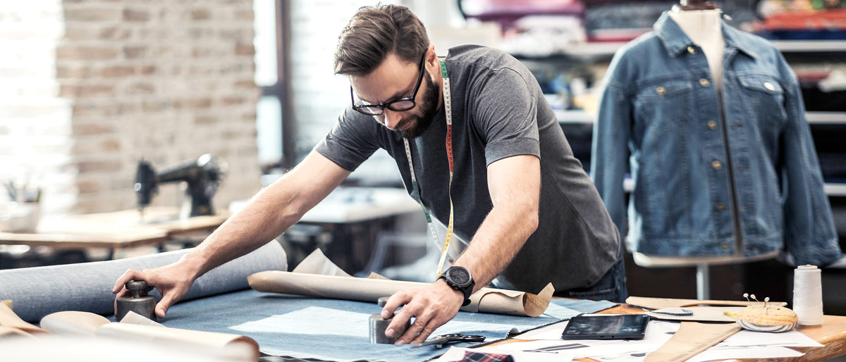 Schneider, Mode, Atelier. Bild: Nejron Photo / stock.adobe.com