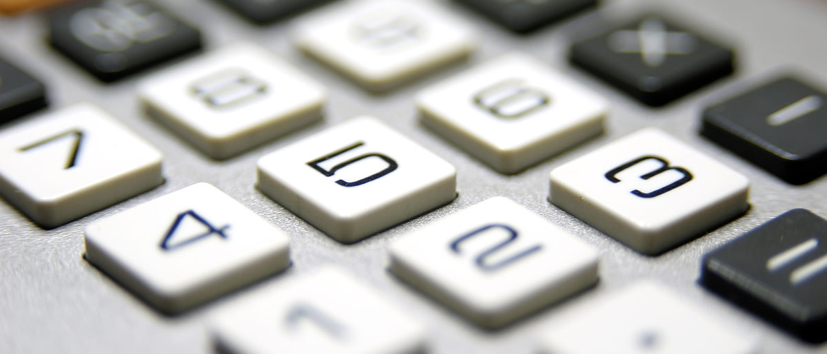 Taschenrechner, Steuern Kalkulation. Bild: rotoGraphics / stock.adobe.com