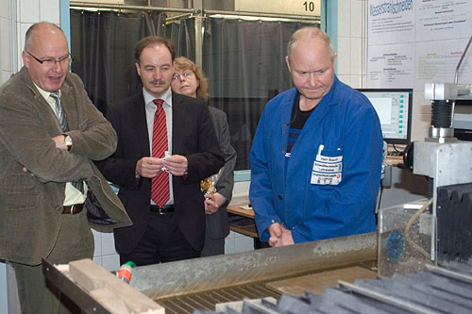 Besuch des sächsischen Staatsministers für Wirtschaft, Arbeit und Verkehr, Sven Morlok, im Bildungs- und Technologiezentrum der Handwerkskammer zu Leipzig.