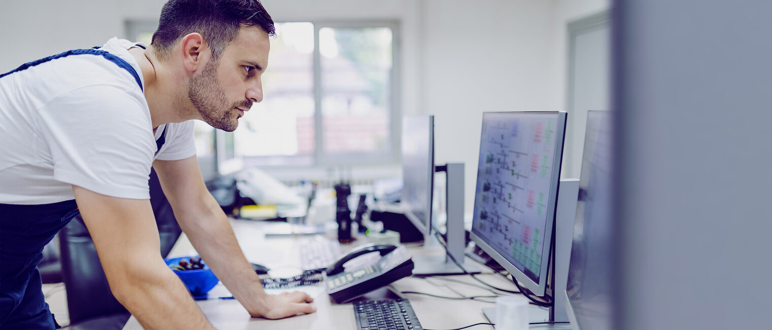 Fachwirt für Fertigungs- und Prozessmanagement. Bild: dusanpetkovic1 / stock.adobe.com