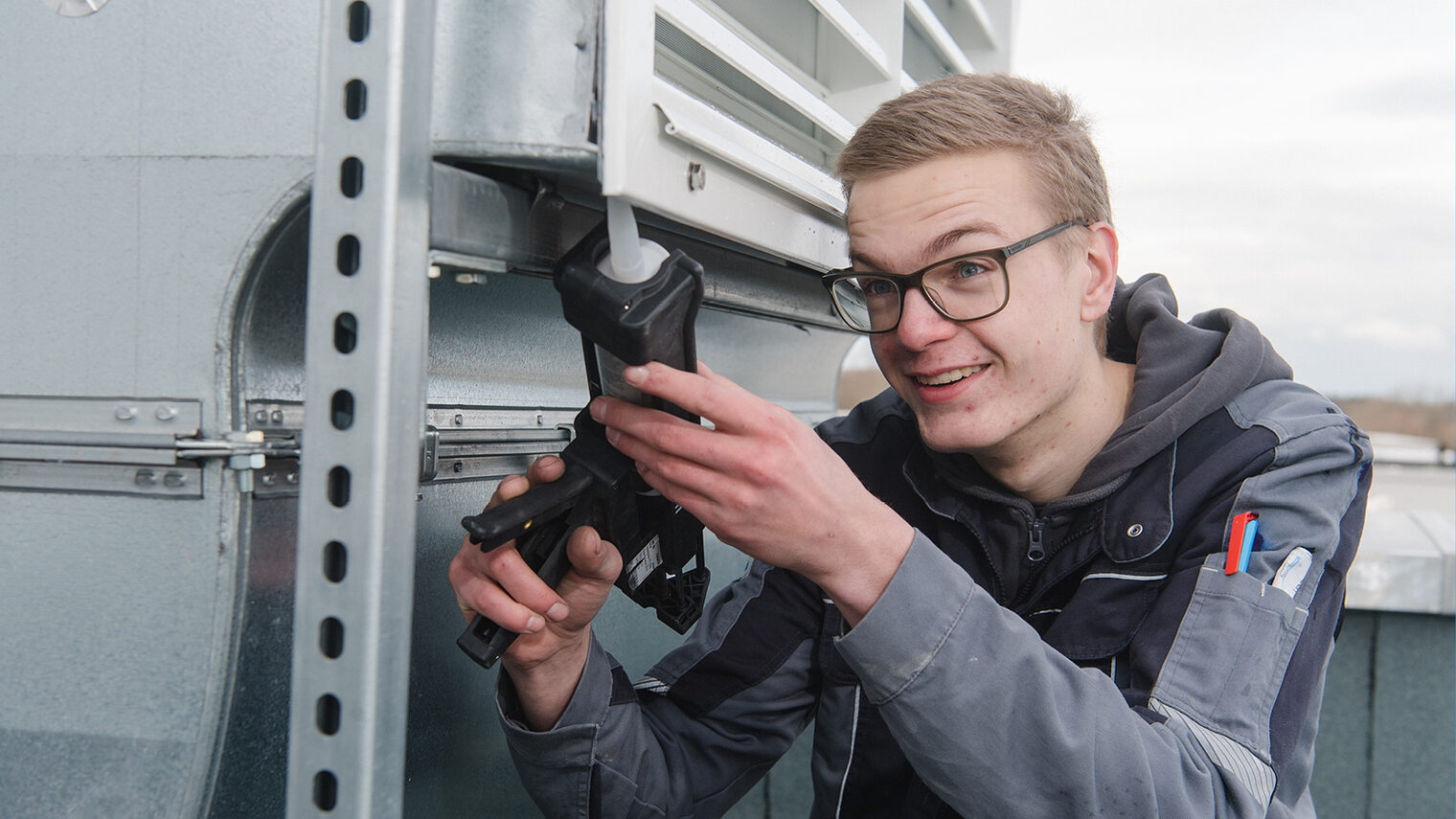 Gesellen im Winter 2022 / Anlagenmechaniker für Sanitär-, Heizungs- und Klimatechnik Tom Schadow . Bild: www.nikado.de