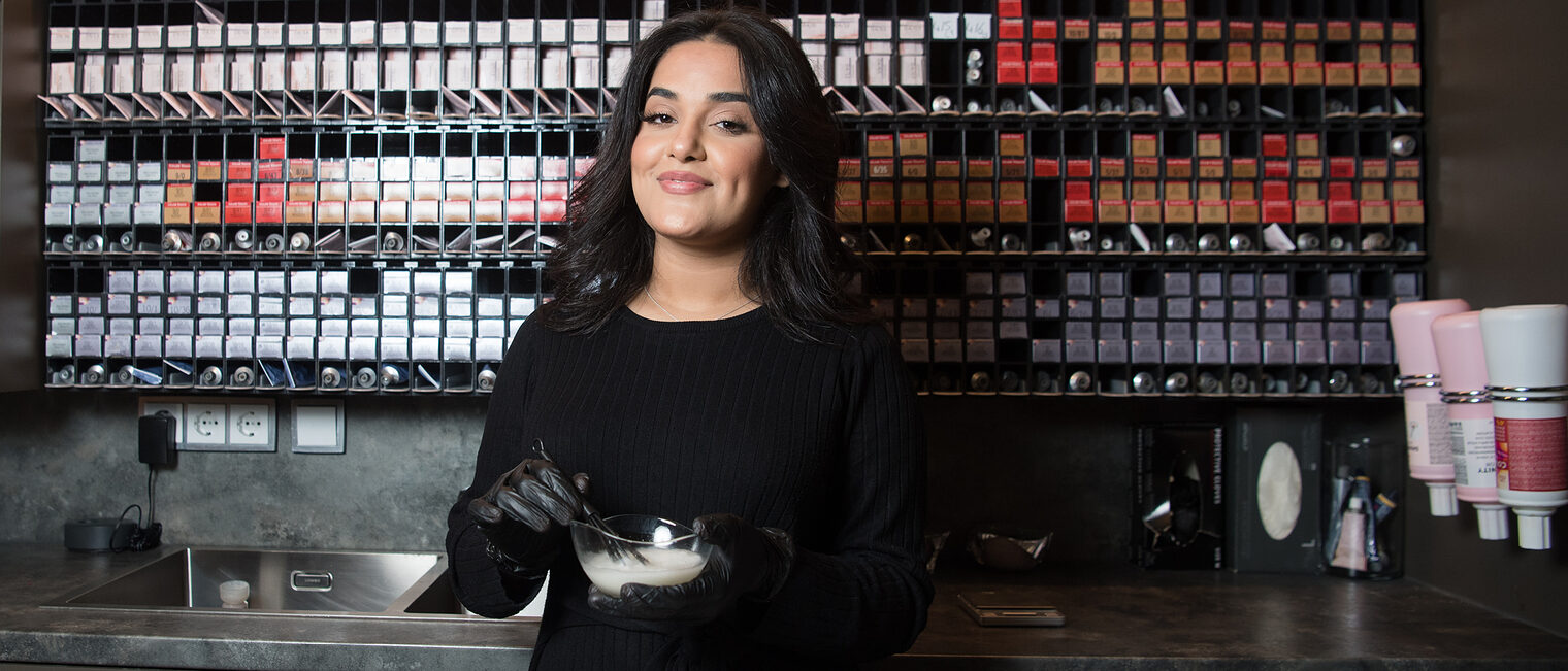 BOF-Projekt: Elaf Abbas, Ausbildung zur Friseurin. Bild: Anika Dollmeyer