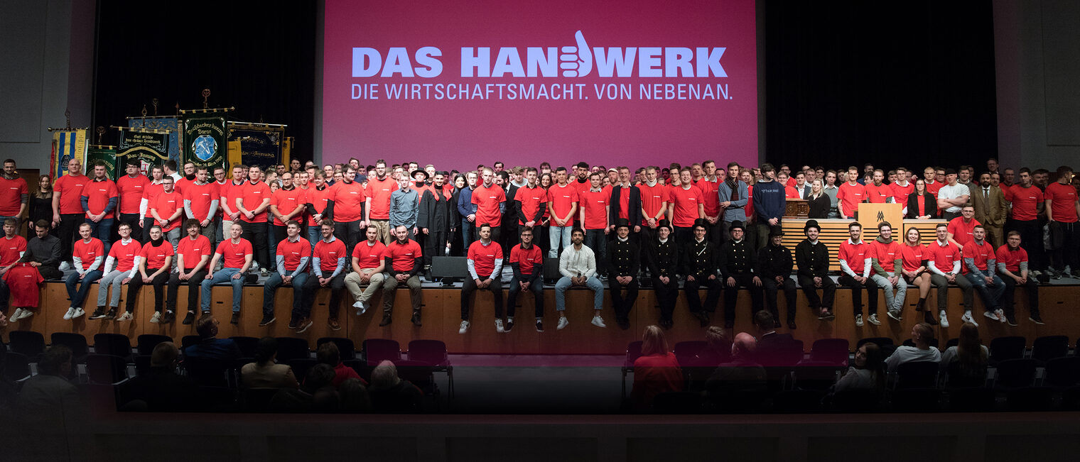 Gesellenfreisprechung vom 11. Februar 2023 (Gruppenbild)