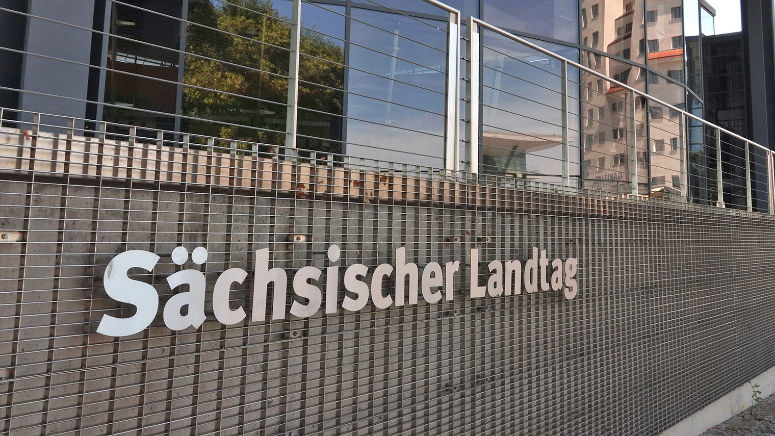 Sächsischer Landtag. Bild: stock.adobe.com / Simone