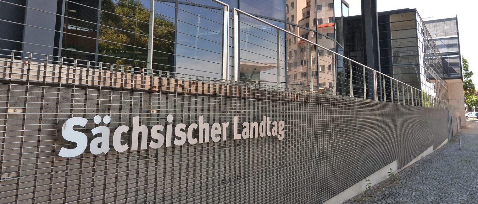 Sächsischer Landtag. Bild: stock.adobe.com / Simone