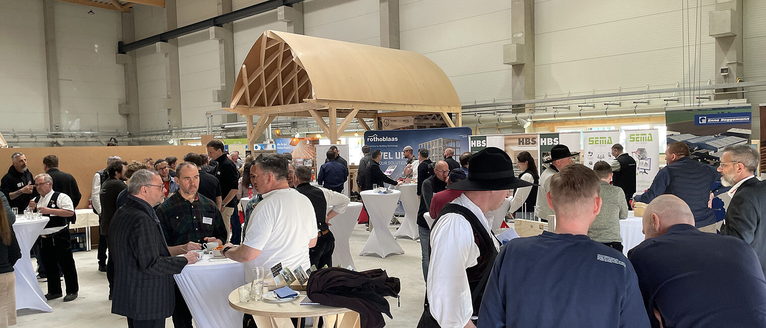 Holzhandwerk im Gespräch – Impressionen vom Holzbautag.