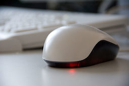 Tastatur und Maus. Bild: pixelio. de - A. Reinkober