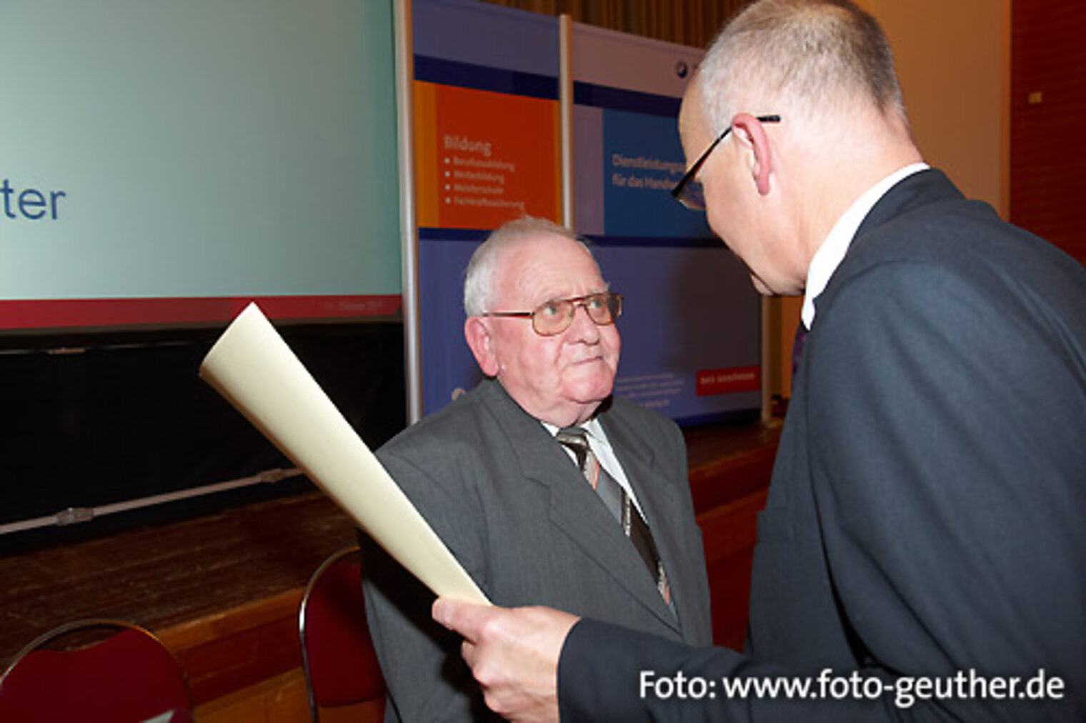 Impressionen der Festveranstaltung anlässlich der Verleihung der goldenen Meisterbriefe 2011. Bild: 26