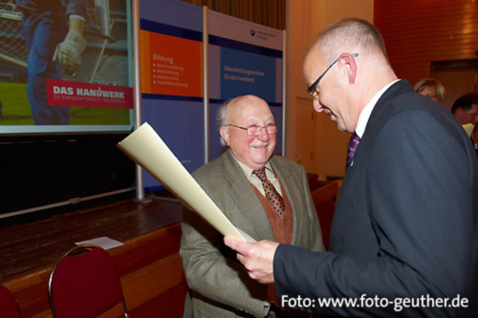 Impressionen der Festveranstaltung anlässlich der Verleihung der goldenen Meisterbriefe 2011. Bild: 55