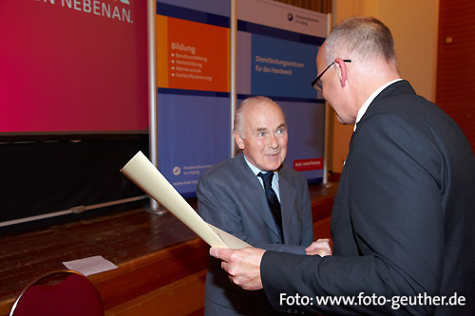 Impressionen der Festveranstaltung anlässlich der Verleihung der goldenen Meisterbriefe 2011. Bild: 61