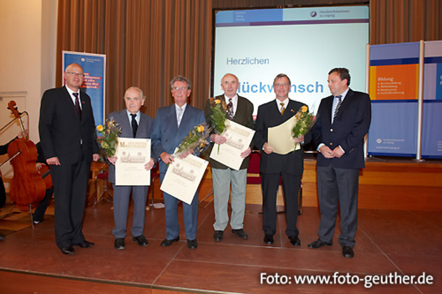 Impressionen der Festveranstaltung anlässlich der Verleihung der goldenen Meisterbriefe 2011. Bild: 65