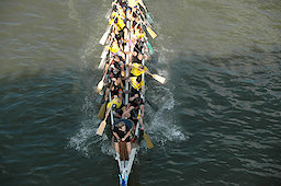 Drachenboot. Bild: pixelio.de - Klaus-Uwe Gerhardt