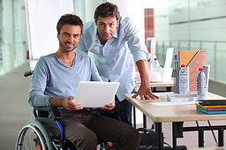 Arbeit und Behinderung. Bild: fotolia.com - auremar