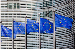 Europafahnen. Bild: fotolia.com - jorisvo
