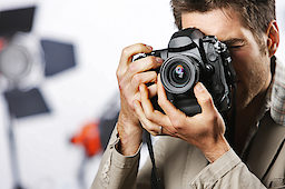 Fotograf. Bild: stokkete / fotolia.com
