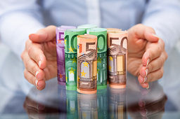 Geld. Bild: apops / fotolia.com