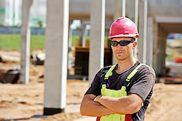 Baustelle mit Bauleiter. Bild: fotolia.com - Kadmy