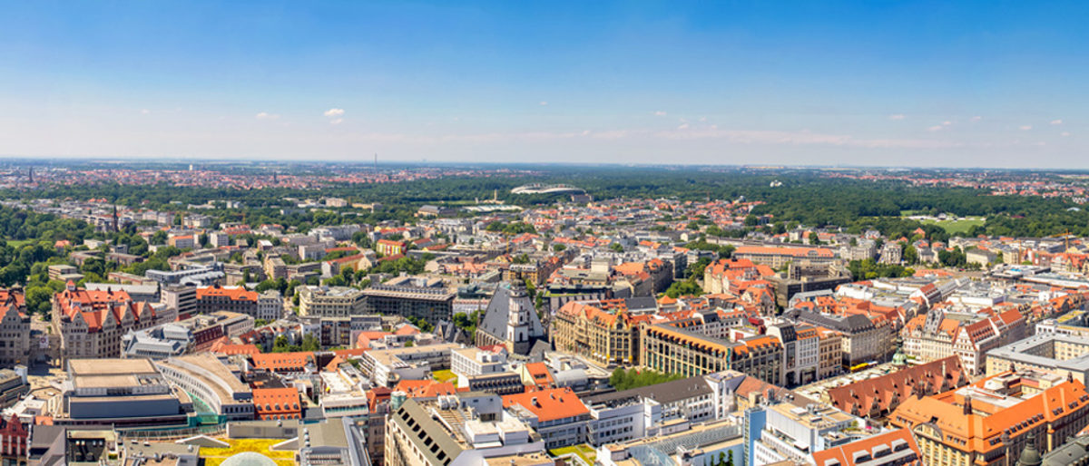 leipzig, markt, rathaus, altes rathaus, neues rathaus, vlkerschlachtdenkmal, thomaskirche, stadtlandschaft, panorama, berblick, luftaufnahme, markt, marktplatz, altes rathaus, die alte waage, rathaus, knigshaus, barthel hof, sachsen, ostdeutschland, deutschland, zentrum, altstadt, platz, sehenswrdigkeit, sehenswert, urlaub, erholung, ferien, ferienziel, erleben, reiseziel, tourismus, touristisch, niemand, hintergrund, tageslicht, orientierungspunkt, reisen, unterwegs, ausflug, ausflugsziel, wahrzeichen, bekannt, berhmt, textfreiraum, freiraum