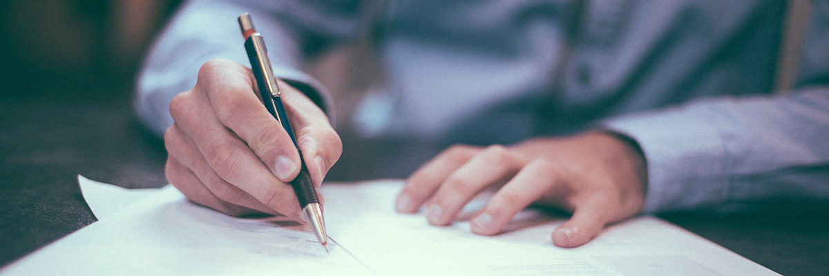 Vertrag, Unterschrift, Stift. Bild: Unsplash / pixabay.com