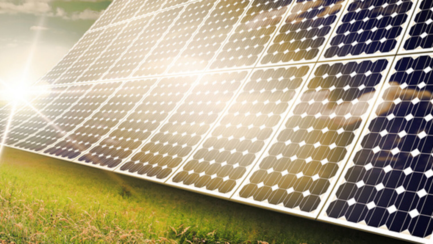 Solar panels absorbing the suns energy on hot summer day Schlagwort(e): solar panel, solar energy, solar collector, sun, solar cell, photovoltaic cell, photovoltaic, cell, solar, panel, sky, clouds, summer, sunlight, energy, clean energy, green, conservation, environment, day, sunny, global, fuel, electric, generator, power, yellow, blue, environmental, protection, electricity, grass, ecology, clean, supply, technology, global warming, science, alternate, source, collector, renewable, nature, natural, environment