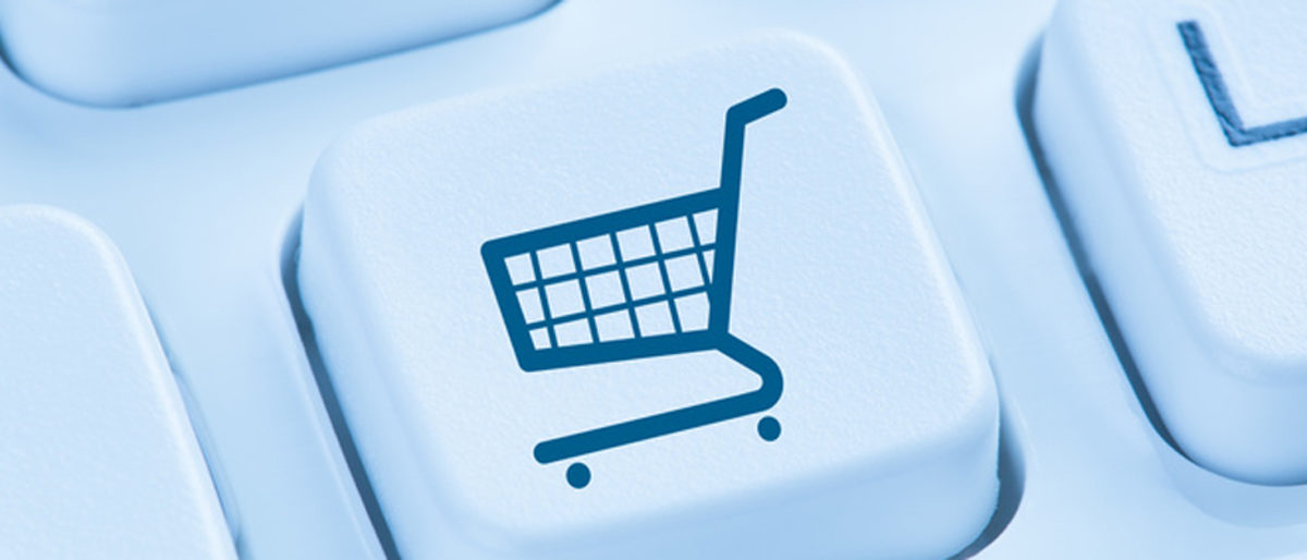 Online Shopping E-Commerce einkaufen Einkauf Internet Symbol blau Computer Tastatur Schlagwort(e): E-Commerce, shopping, Computer, online, online-shopping, einkaufen, einkäufe, einkauf, Internet, bestellen, bestellung, business, e-business, einkaufswagen, einkaufskorb, einzelhandel, geschäft, handel, internetshop, shop, marketing, onlineshop, shoppen, onlinehandel, icon, Konzept, blau, Tastatur, Computertastatur, PC, web, website, www