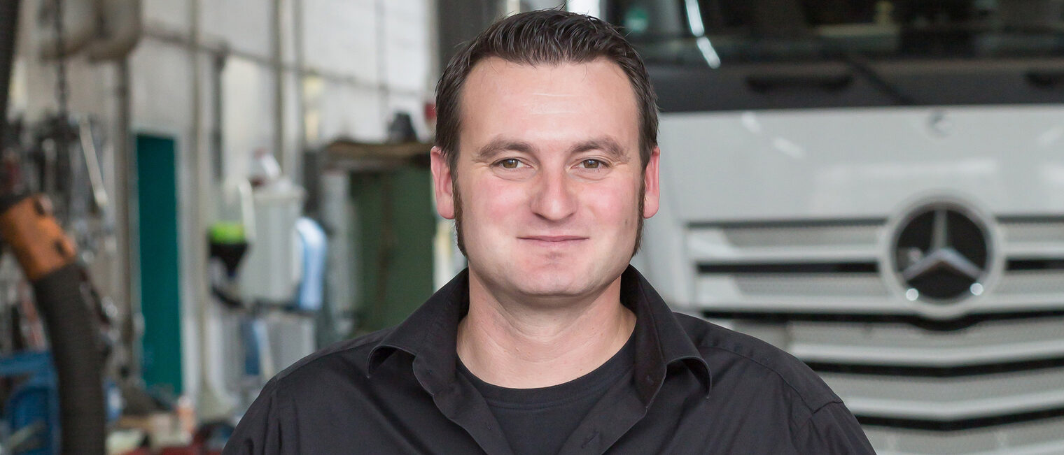 Meisterjahrgang 2017: Oliver Pester / Karosserie- und Fahrzeugbauermeister sowie Kraftfahrzeugtechnikermeister. Bild: Katrin Müller-Niebergall