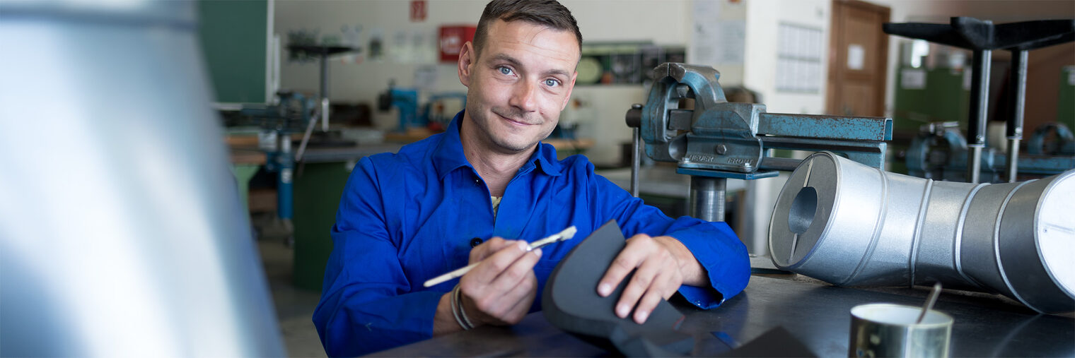 Wärme-, Kälte- und Schallschutzisolierer im Bildungs- und Technologiezentrum der Handwerkskammer zu Leipzig. Fotos: lookbook.photo