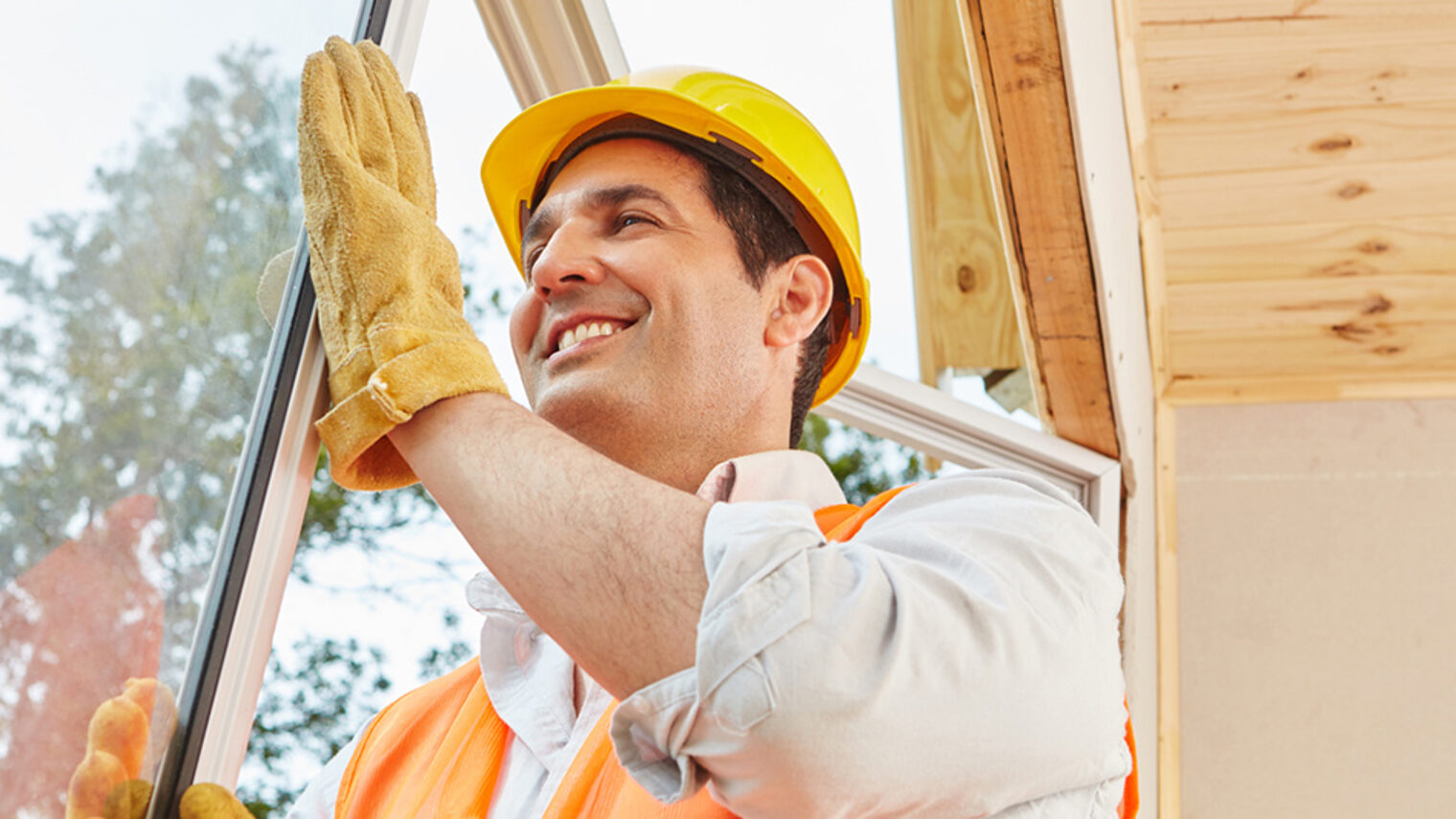 Monteur als Fachmann installiert ein Fenster auf Baustelle Schlagwort(e): Fensterbau, Monteur, Fenstermonteur, Fachmann, montieren, Montage, Fenster, Facharbeiter, Einbau, Fensterbauer, Kompetenz, einbauen, Installation, Modernisierung, Hausbau, Baustelle, Handwerker, bauen, Haus, Glaserei, Schreiner, Arbeiter, arbeiten, Arbeit, Mann, Bau, Entwicklung, Heimwerker, Fensterbaufirma, Zimmermann, Zimmerer, Handwerk, Beruf, Bauarbeiter, Wohnungsbau, Eigenheim, Leute, fensterbau, monteur, fenstermonteur, fachmann, montieren, montage, fenster, facharbeiter, einbau, fensterbauer, kompetenz, einbauen, installation, modernisierung, hausbau, baustelle, handwerker, bauen, haus, glaserei, schreiner, arbeiter, arbeiten, arbeit, mann, bau, entwicklung, heimwerker, fensterbaufirma, zimmermann, zimmerer, handwerk, beruf, bauarbeiter, wohnungsbau, eigenheim, leute