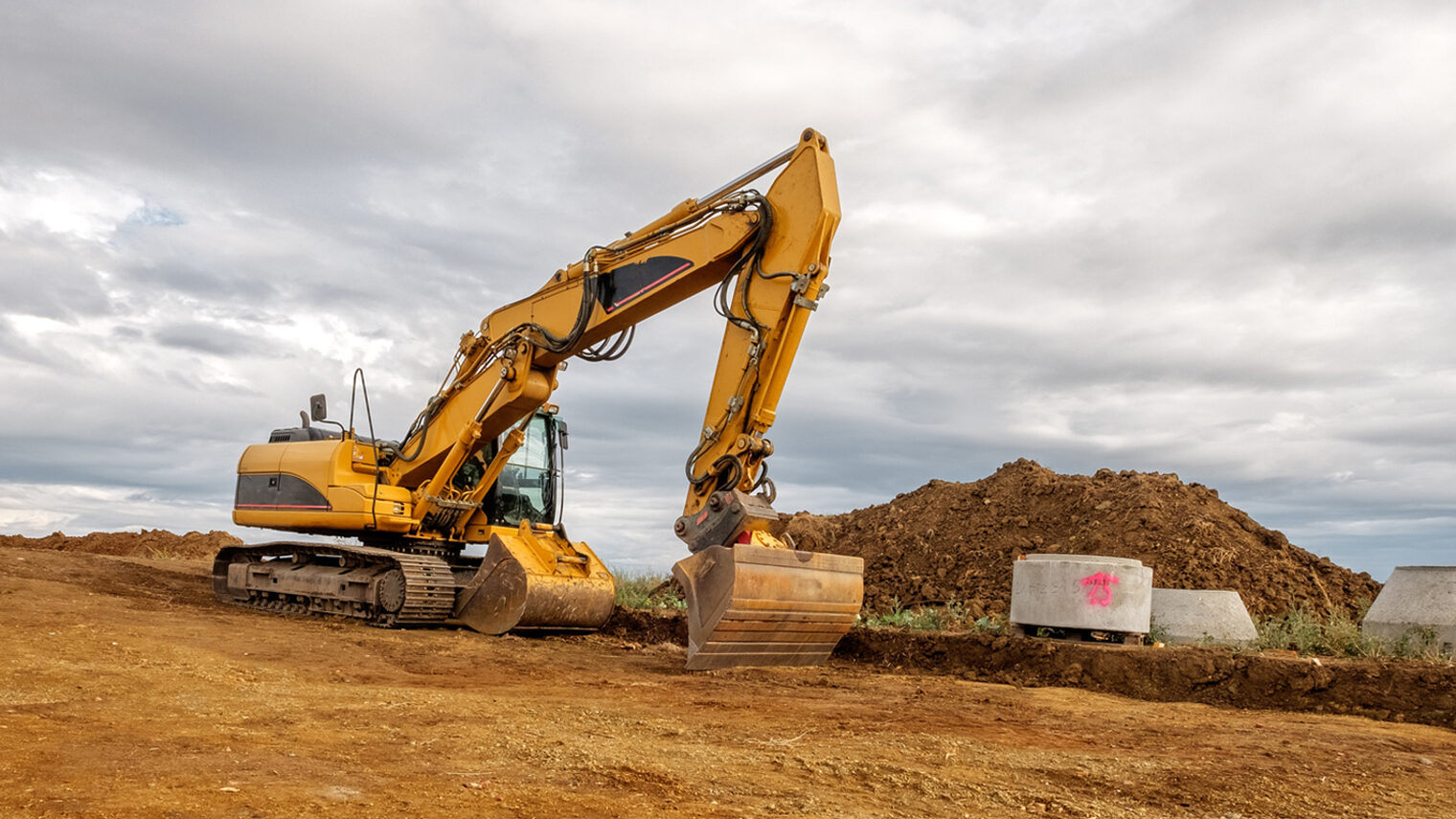 bagger, baustelle, hdr, wolken, beton, tiefbau, planung, strassenbau, team, maschine, fahrzeug, erdreich, boden, erschließung, bau