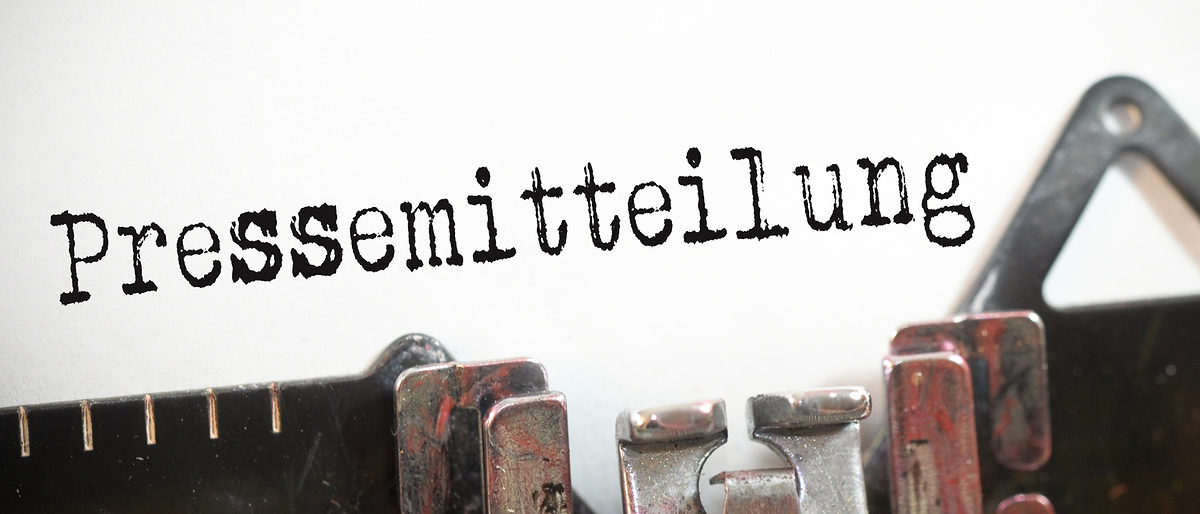 pressemitteilung, mitteilung, news, bekanntmachung, aktuelles, business, medien, nachricht, nachrichten, presse, pressearbeit, pressemeldung, öffentlichkeitsarbeit, büro, email, kommunikation, kommunizieren, mail, marketing, schild, schrift, text, unternehmen, werbung, wort, öffentlichkeit, aktuell, artikel, bericht, impressum, journalismus, journalist, lesen, magazin, meldung, neu, neuigkeiten, online, report, schreiben, stempel, wochenblatt, zeitschrift, zeitung, information, tageszeitung, beitrag, jounalist, kultur, tafel