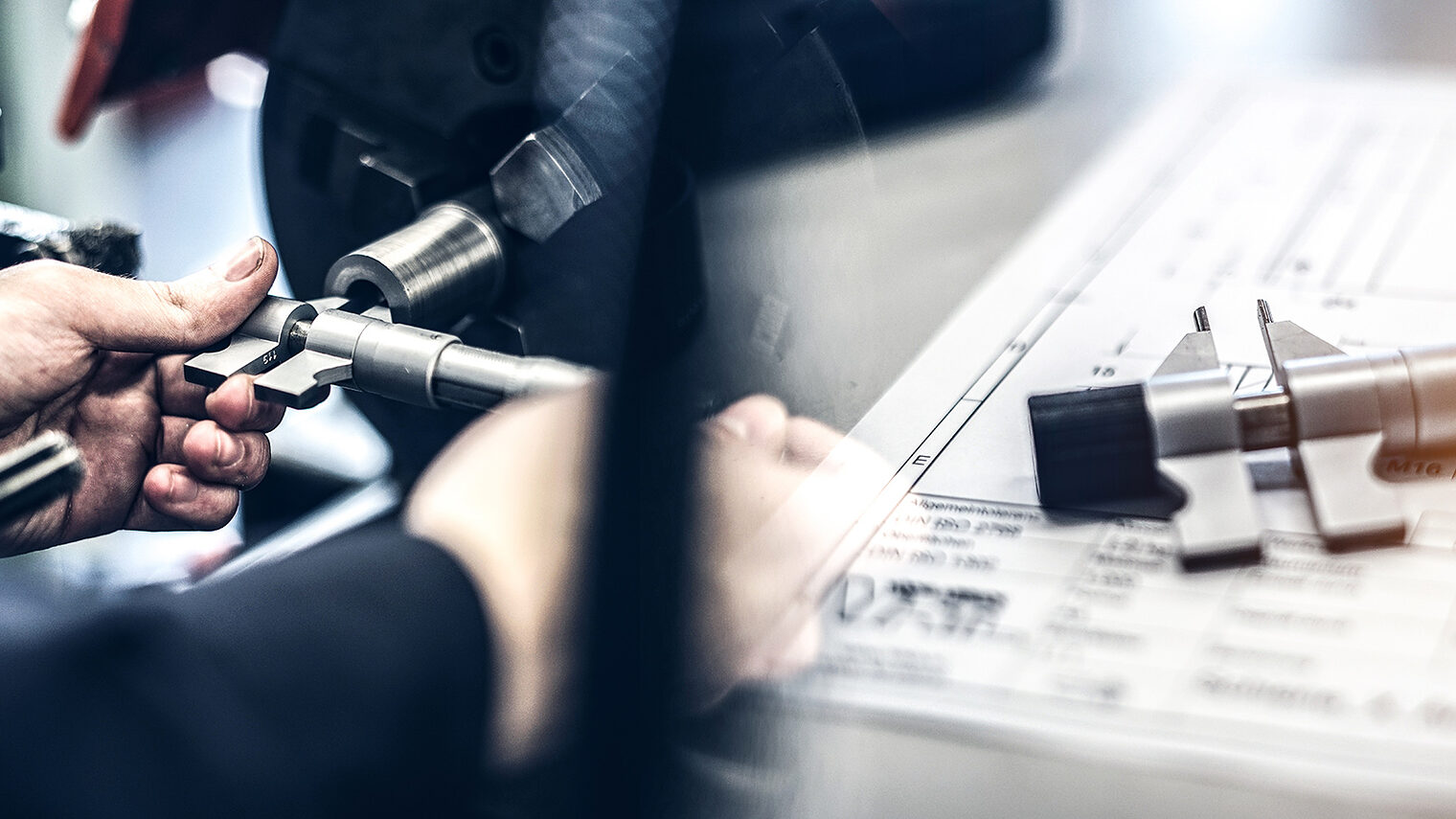 technik, industrie, fertigung, fabrik, zerspanen, metall, zerspanungstechnik, messen, fräsmaschine, drehmaschine, cnc, metall industrie, drechselbank, maschine, mechanik, metallverarbeitung, stahl, teil, produktion, maschinenbau, branche, öl, anlagen, instandsetzung, tool, kraft, mechanisch, stahlwelle, welle, edelstahl, kühlung, schmierung, werkzeug