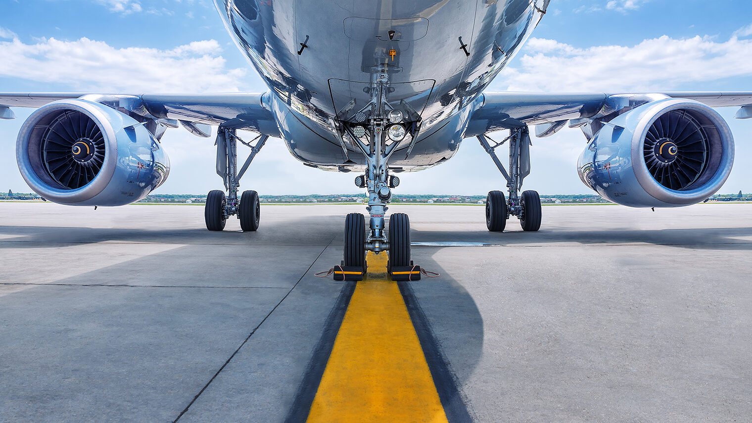 Flugzeug, Flughafen, Start. Bild: frank peters / stock.adobe.com