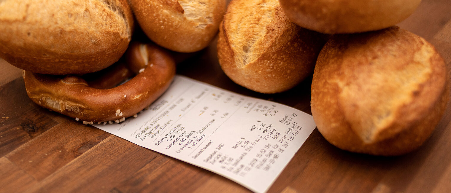 essen, brot, baked, frisch, frühstück, brötchen, backstube, braun, gesund, brotzeit, backwaren, isoliert, weiß, mahl, cookie, süss, backen, faulenzen, weizen, köstlich, lecker, dessert, teller, hausgemacht, kassenbon, bonpflicht, kassenbonpflicht, kassenzettel, rechnung, quittung, bäcker, brezel, gesetz