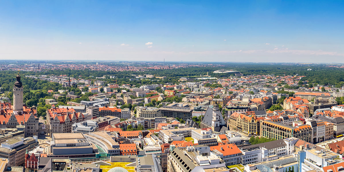 leipzig, markt, rathaus, altes rathaus, neues rathaus, völkerschlachtdenkmal, thomaskirche, stadtlandschaft, panorama, überblick, luftaufnahme, markt, marktplatz, altes rathaus, die alte waage, rathaus, königshaus, barthel hof, sachsen, ostdeutschland, deutschland, zentrum, altstadt, platz, sehenswürdigkeit, sehenswert, urlaub, erholung, ferien, ferienziel, erleben, reiseziel, tourismus, touristisch, niemand, hintergrund, tageslicht, orientierungspunkt, reisen, unterwegs, ausflug, ausflugsziel, wahrzeichen, bekannt, berühmt, textfreiraum, freiraum